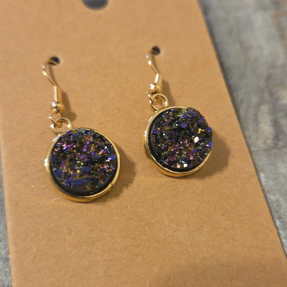 NEW Druzy Sparkly Drop Crystal Round Pendant Dangly Earrings Dark Amethyst/Gold
